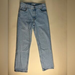 Sandro Paris  women’s  Light Denim Straight Jeans It has a small detail
